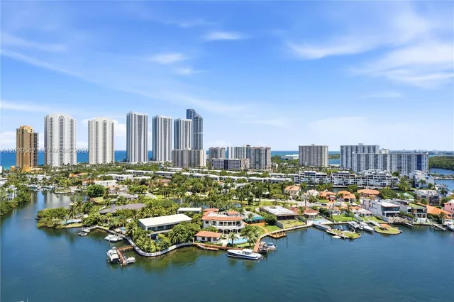 2-bedroom home at 400 Sunny Isles Boulevard #1817, Sunny Isles Beach