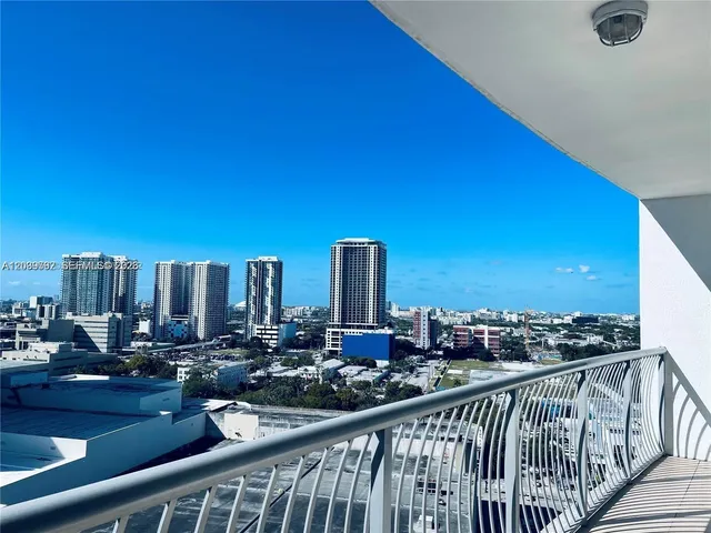 1-bedroom home at 1750 N Bayshore Drive #2112, Miami