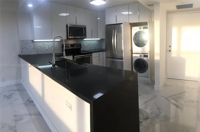 1-bedroom home at 1901 Brickell Avenue #B2003, Miami