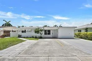 5-bedroom home at 814 NE 4th Street, Hallandale Beach