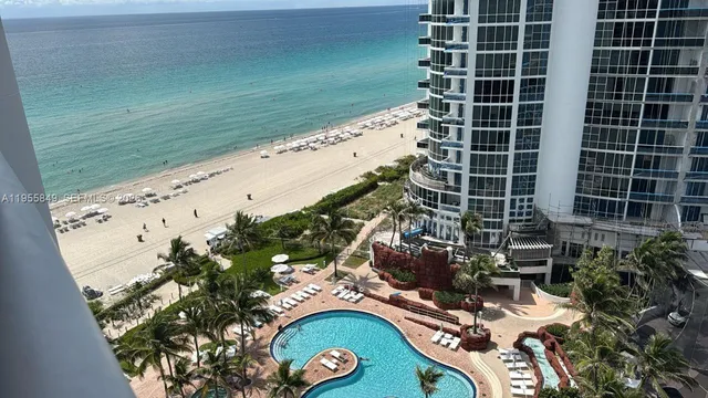3-bedroom home at 18201 Collins Avenue #1507, Sunny Isles Beach