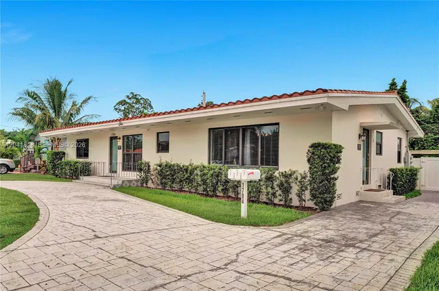 5-bedroom home at 1704 Rodman Street, Hollywood