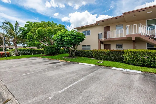 2-bedroom home at 7200 NW 4th Place #101, Margate