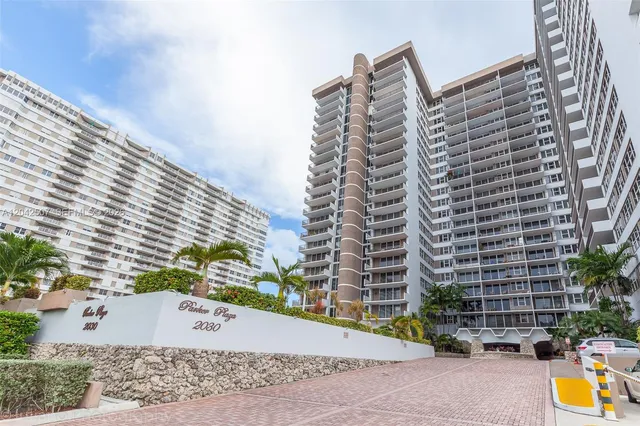 2-bedroom home at 2030 S Ocean Drive #412, Hallandale Beach