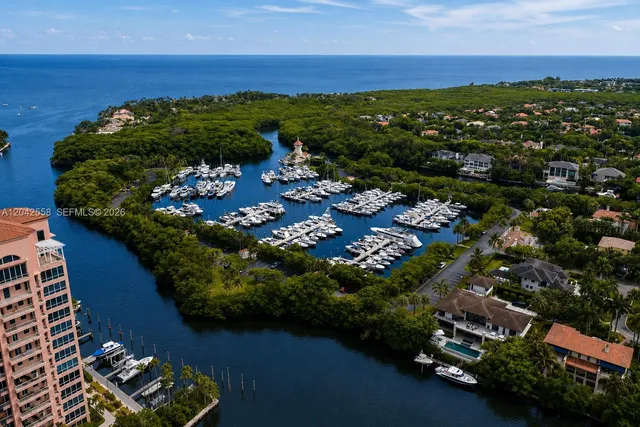 1-bedroom home at 35 Edgewater Drive #107, Coral Gables