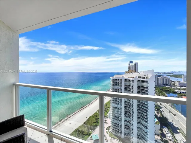 2-bedroom home at 16699 Collins Avenue #3309, Sunny Isles Beach