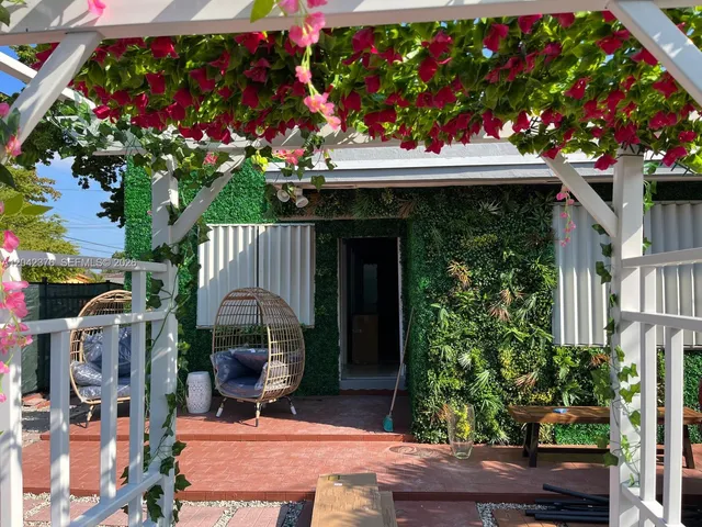 7-bedroom home at 2737 NW 13th Avenue, Miami
