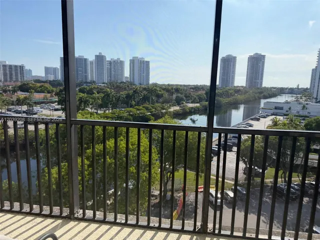1-bedroom home at 3475 N Country Club Drive #816, Aventura