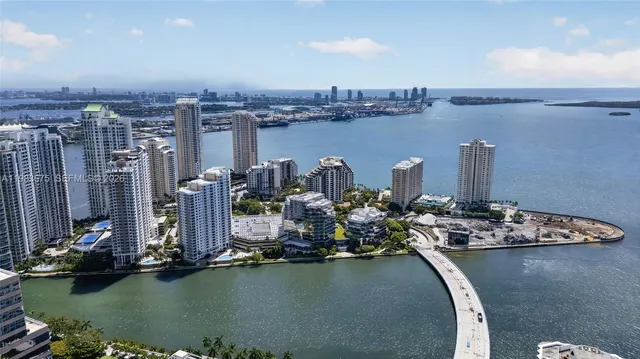 1-bedroom home at 950 Brickell Bay Drive #4100, Miami