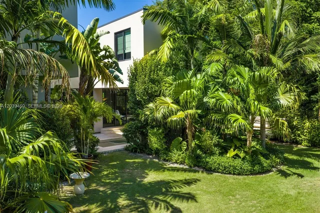 5-bedroom home at 7851 SW 48th Place, Miami