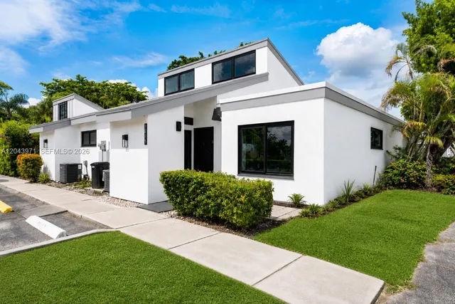 2-bedroom home at 1709 NW 72nd Avenue #66, Plantation