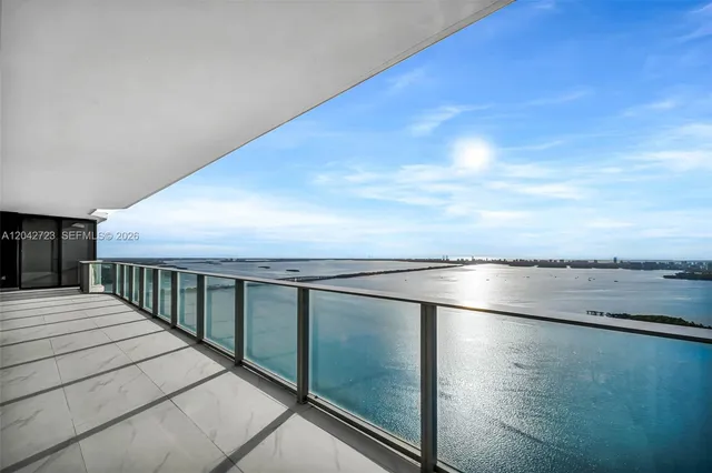4-bedroom home at 700 NE 24th Street #4702, Miami