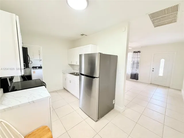 3-bedroom home at 1311 N 69th Avenue, Hollywood