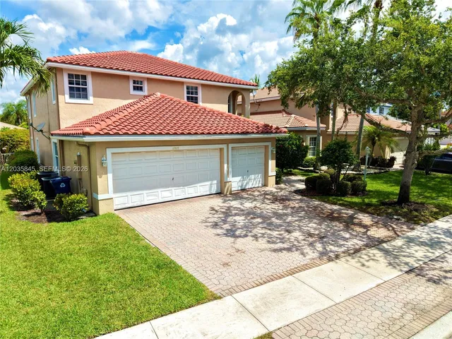 6-bedroom home at 11927 NW 47th Street, Coral Springs
