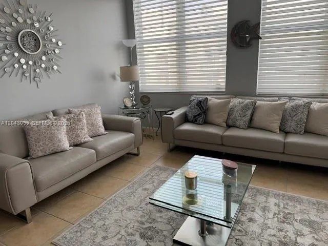 3-bedroom home at 511 SE 5th Avenue #1705, Fort Lauderdale
