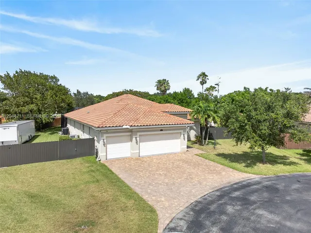 4-bedroom home at 2135 NW 14th Terrace, Homestead