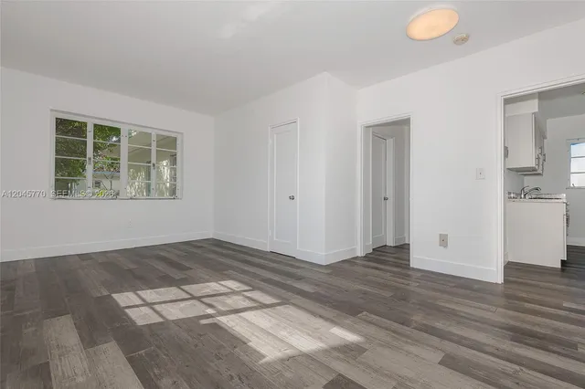 1-bedroom home at 8340 Crespi Blvd 20 #20, Miami Beach