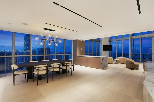 4-bedroom home at 1100 Biscayne Boulevard #3906, Miami
