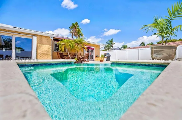 4-bedroom rental at 5320 NE 16th Terrace, Fort Lauderdale