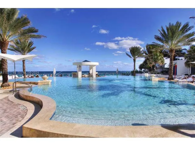 2-bedroom rental at 3101 S Ocean Drive #2003, Hollywood