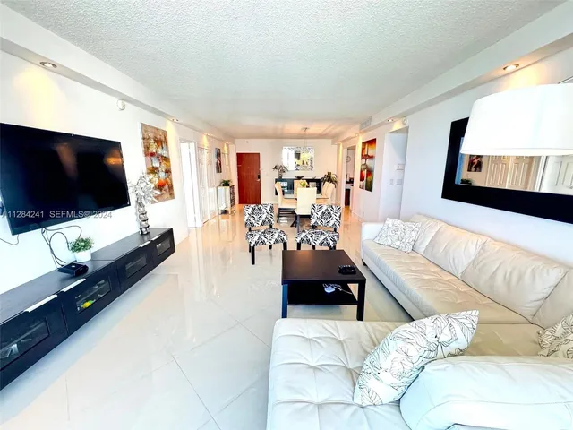 2-bedroom rental at 3901 S Ocean Drive #8E, Hollywood