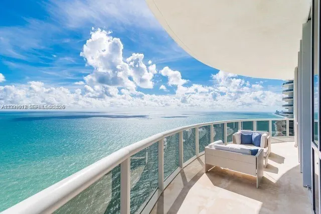3-bedroom rental at 16001 Collins Avenue #3201, Sunny Isles Beach