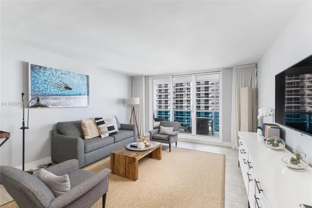 1-bedroom rental at 102 24th Street #1013, Miami Beach