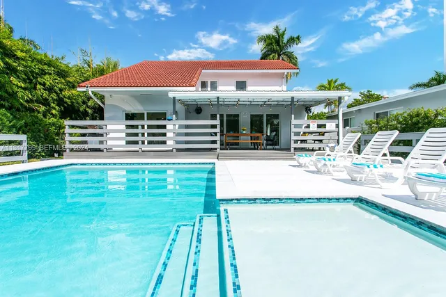 5-bedroom rental at 1022 Adams Street, Hollywood
