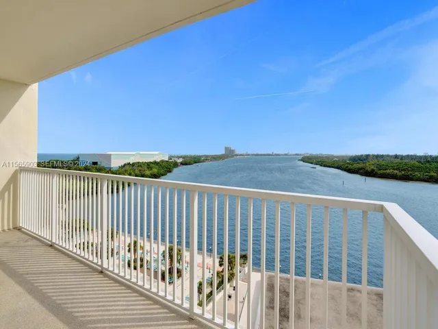 3-bedroom rental at 300 Bayview Drive #906, Sunny Isles Beach