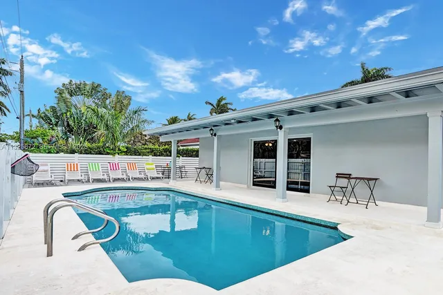 5-bedroom rental at 1018 Adams Street, Hollywood