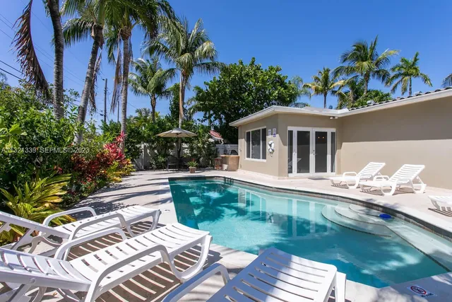 4-bedroom rental at 1120 N 13th Terrace, Hollywood