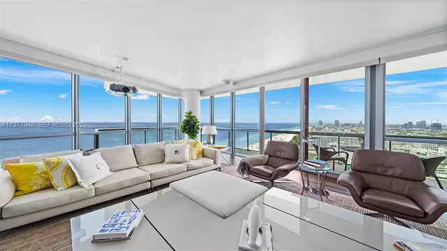 3-bedroom rental at 101 20th Street #3909, Miami Beach