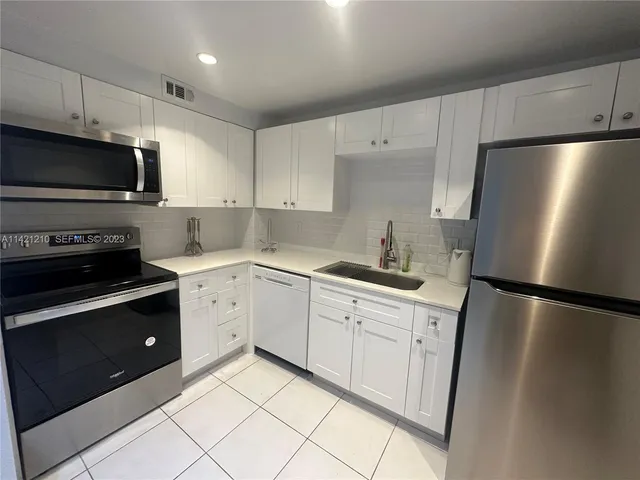 2-bedroom rental at 401 Golden Isles Drive #603, Hallandale Beach