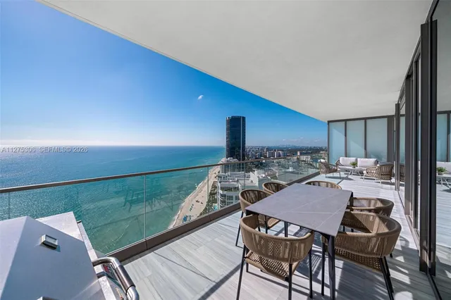 5-bedroom rental at 18975 E Collins Avenue #3802, Sunny Isles Beach