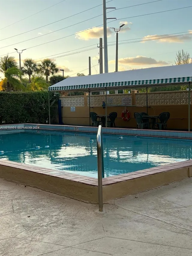 1-bedroom rental at 2935 NE 163rd Street #5C, North Miami Beach