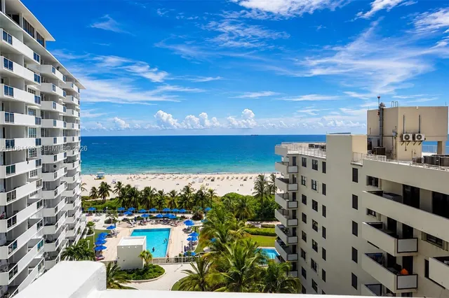 1-bedroom rental at 100 Lincoln Road #1121, Miami Beach