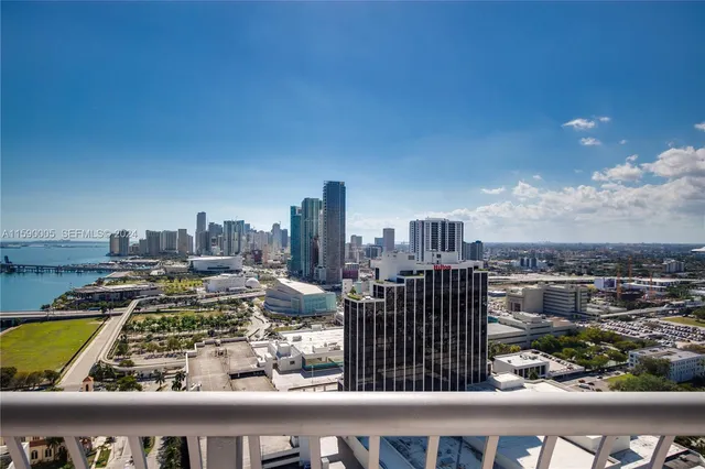 1-bedroom rental at 1750 N Bayshore Drive #3512, Miami