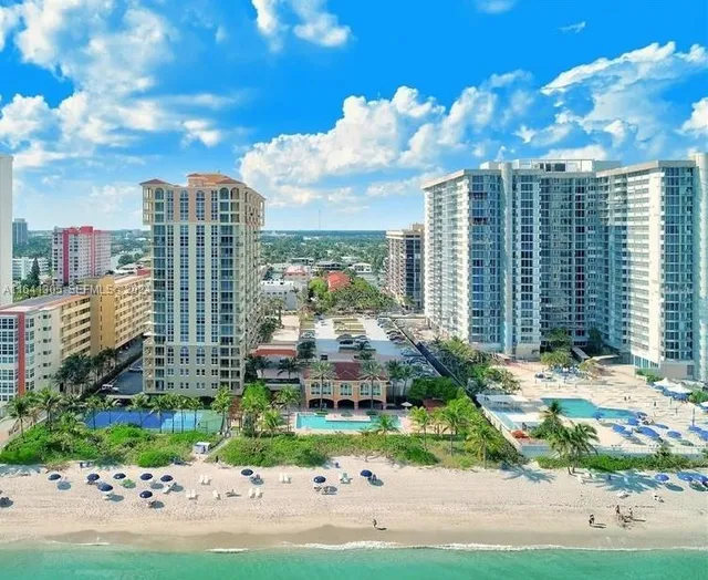 2-bedroom rental at 2080 S Ocean Drive #1607, Hallandale Beach
