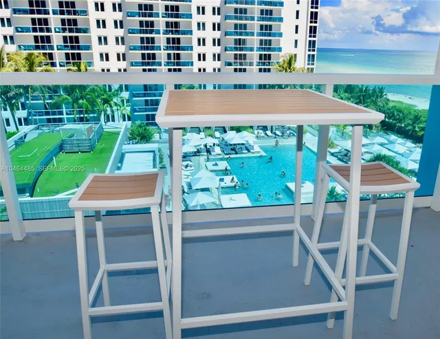 2-bedroom rental at 2301 Collins Avenue #815/814, Miami Beach