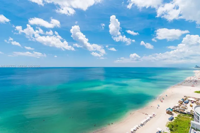 3-bedroom rental at 18911 Collins Avenue #2705, Sunny Isles Beach