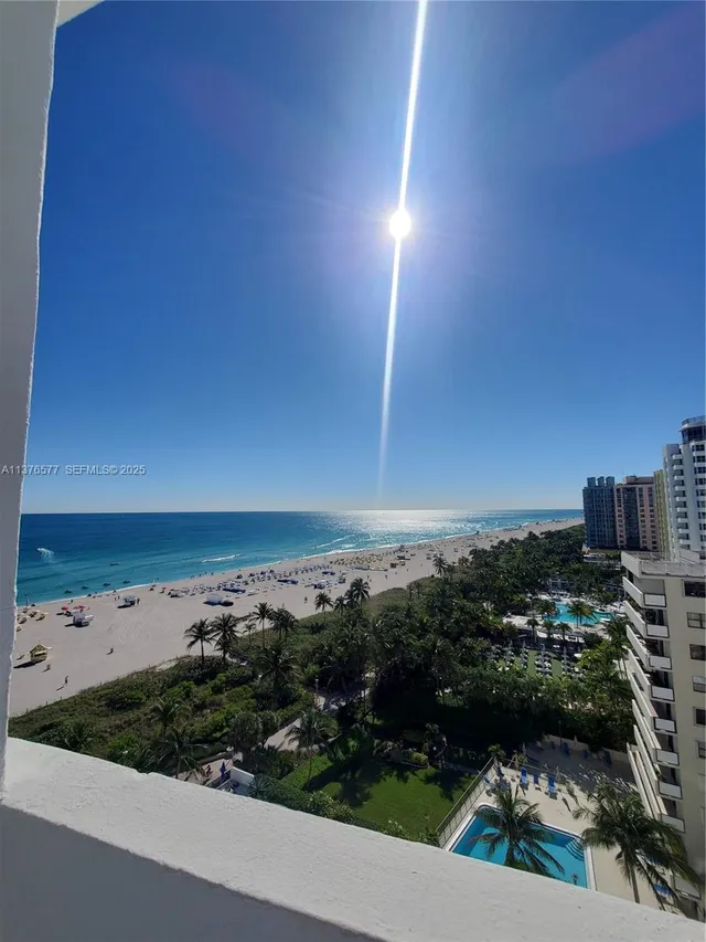 1-bedroom rental at 100 Lincoln Road #1244, Miami Beach