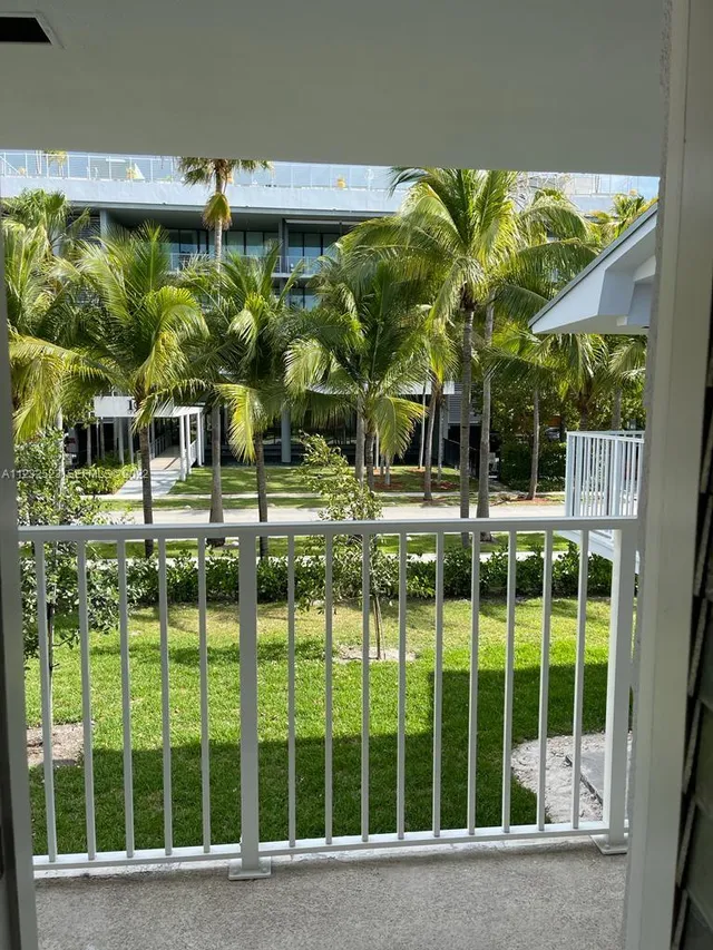 1-bedroom rental at 100 Sunrise Drive #25, Key Biscayne