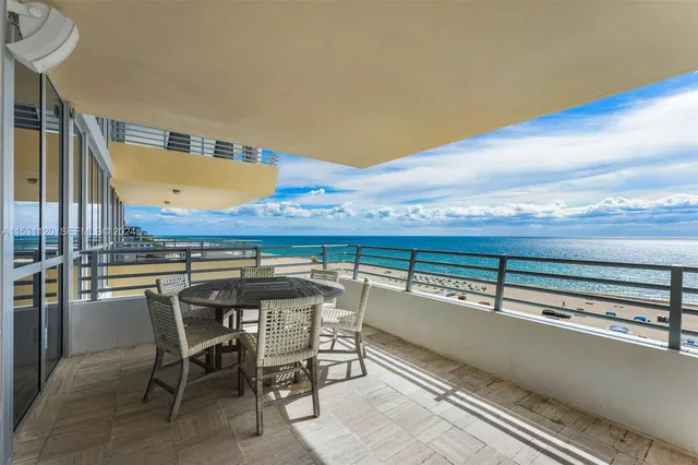 3-bedroom rental at 101 Ocean Drive #907, Miami Beach