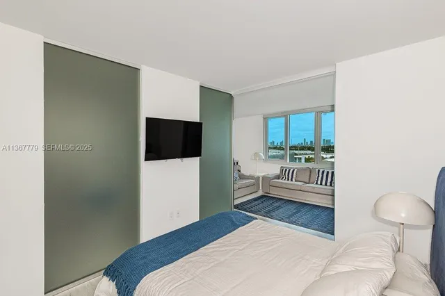 1-bedroom rental at 2301 Collins Avenue #1032, Miami Beach