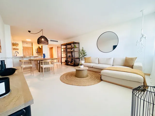 1-bedroom rental at 100 Lincoln Road #1543, Miami Beach