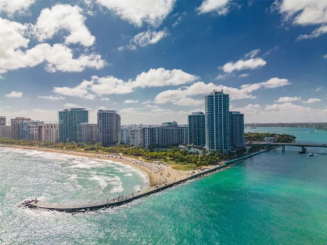 2-bedroom rental at 10295 Collins Avenue #1605, Bal Harbour