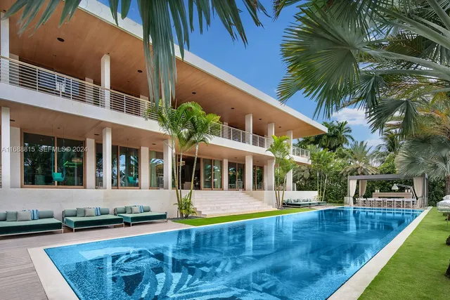 6-bedroom rental at 1510 W 25th Street, Miami Beach