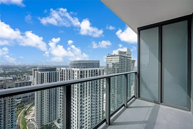 1-bedroom rental at 601 NE 1st #4204, Miami