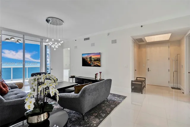 3-bedroom rental at 16001 Collins Avenue #1604, Sunny Isles Beach