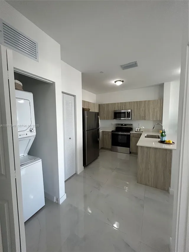 1-bedroom rental at 1010 SW 69th Avenue #104, Miami